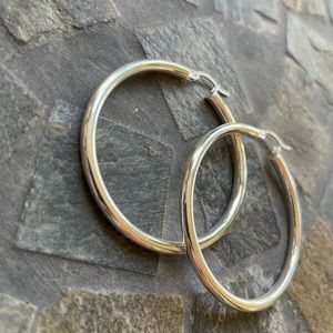 Sterling Silver Hoop ER